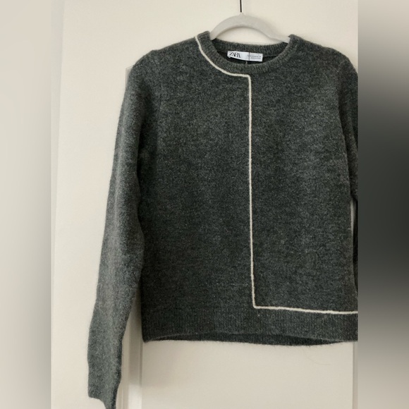 NWT Zara Charcoal Crew Neck Sweater with Contrast Piping - Picture 2 of 11